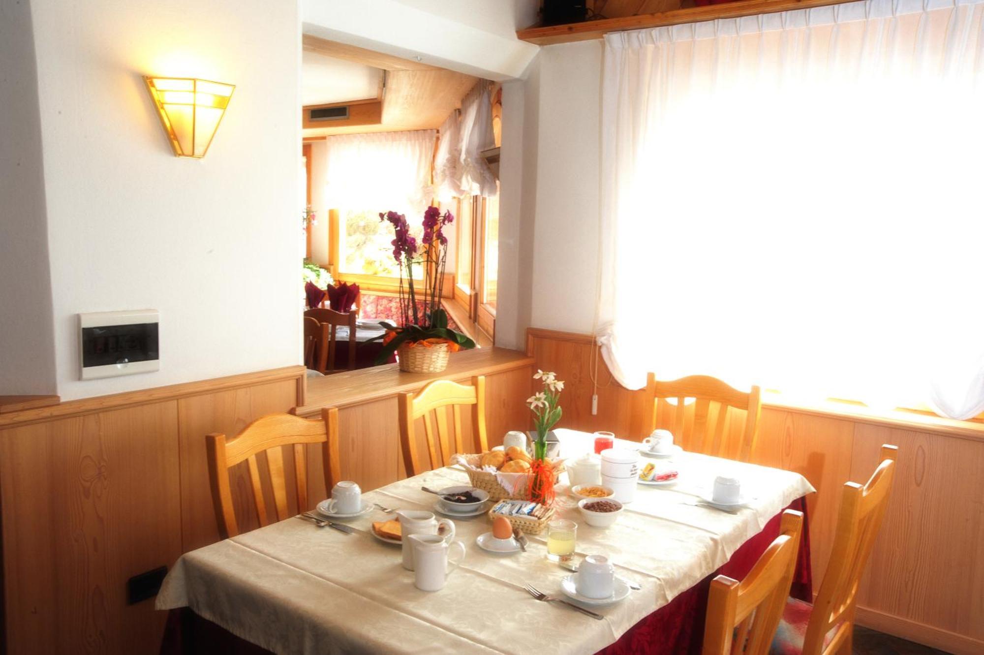 Active Hotel Gran Zebru' コゴロ エクステリア 写真