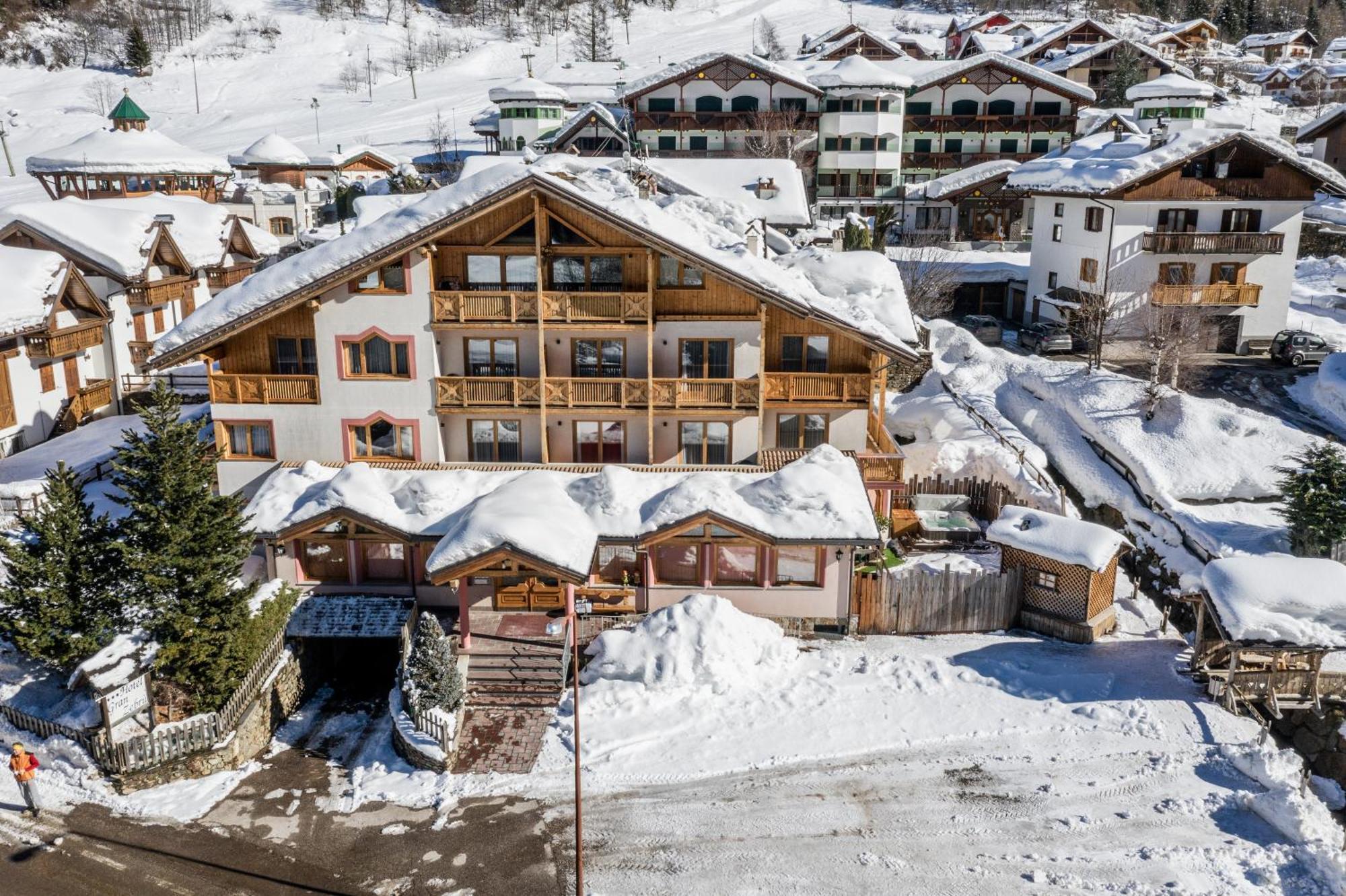 Active Hotel Gran Zebru' コゴロ エクステリア 写真